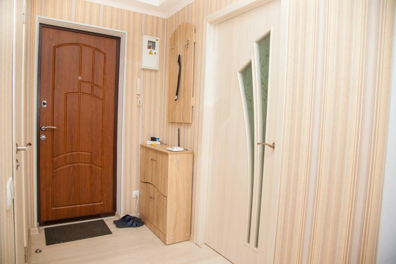 Semi-luxury Apartment on Zaporozhskaya 9 Zaporizhia Kültér fotó
